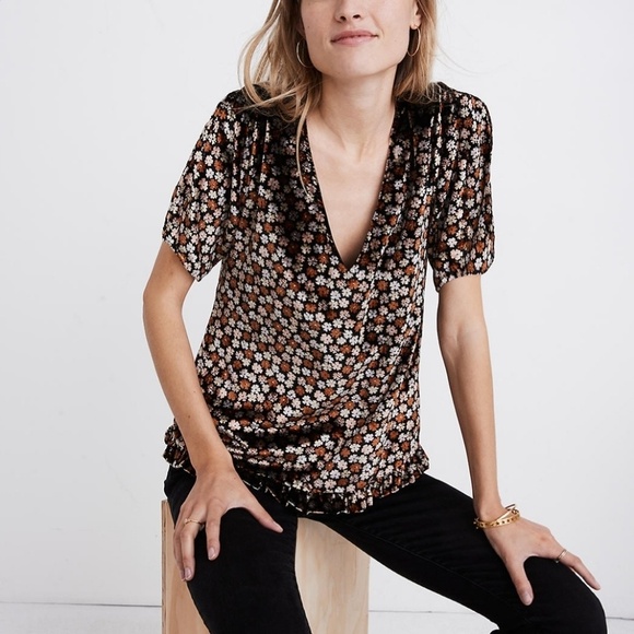 Madewell Velvet tulip sleeve ruffle top size small - Picture 2 of 7